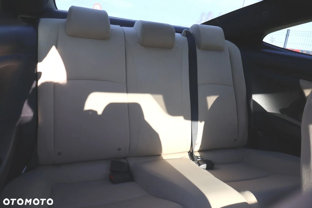 Honda Civic 1.5 i-VTEC Turbo CVT Elegance - 11