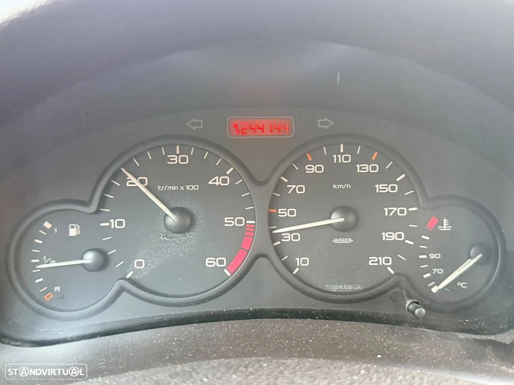 Peugeot 206 1.1 XR - 11