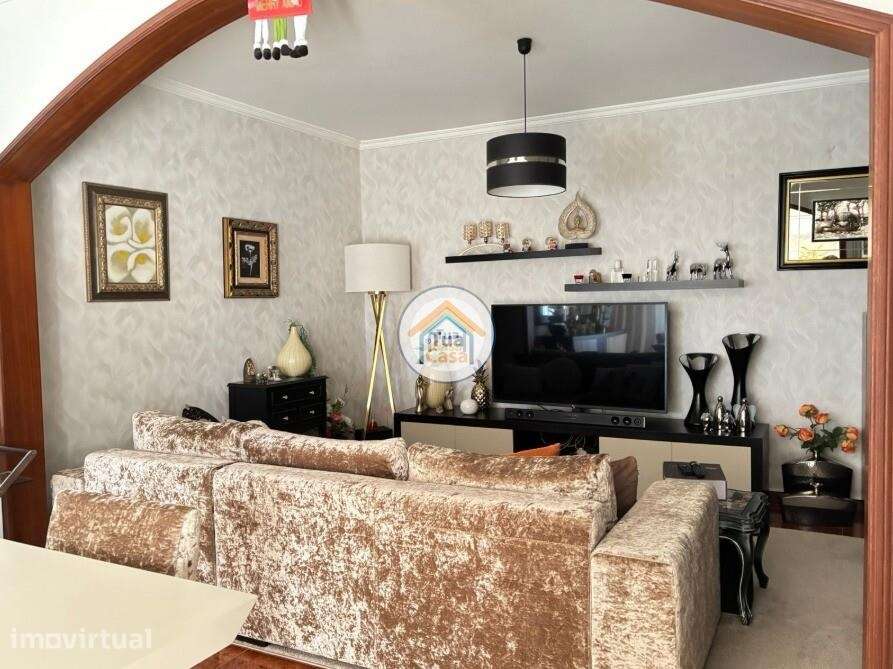 Moradia T3 restaurada em Meinedo – Conforto e luminosidade num só luga - Grande imagem: 2/16