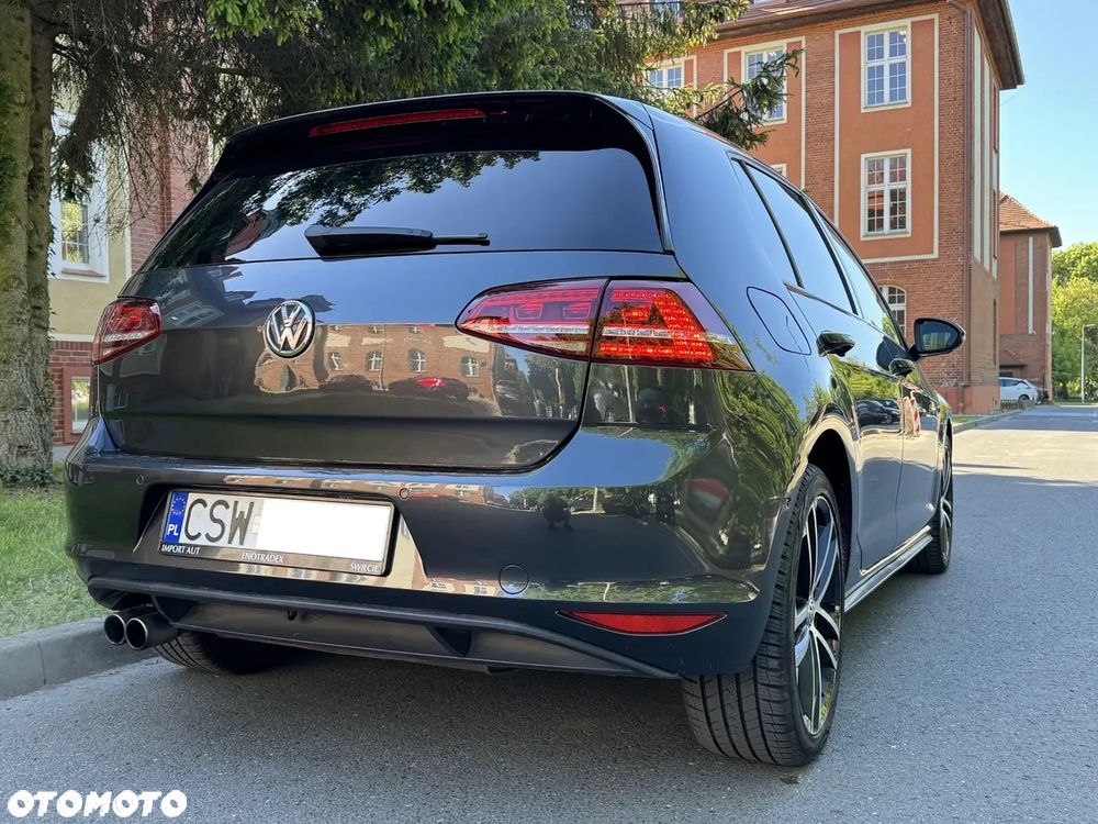Volkswagen Golf - 8