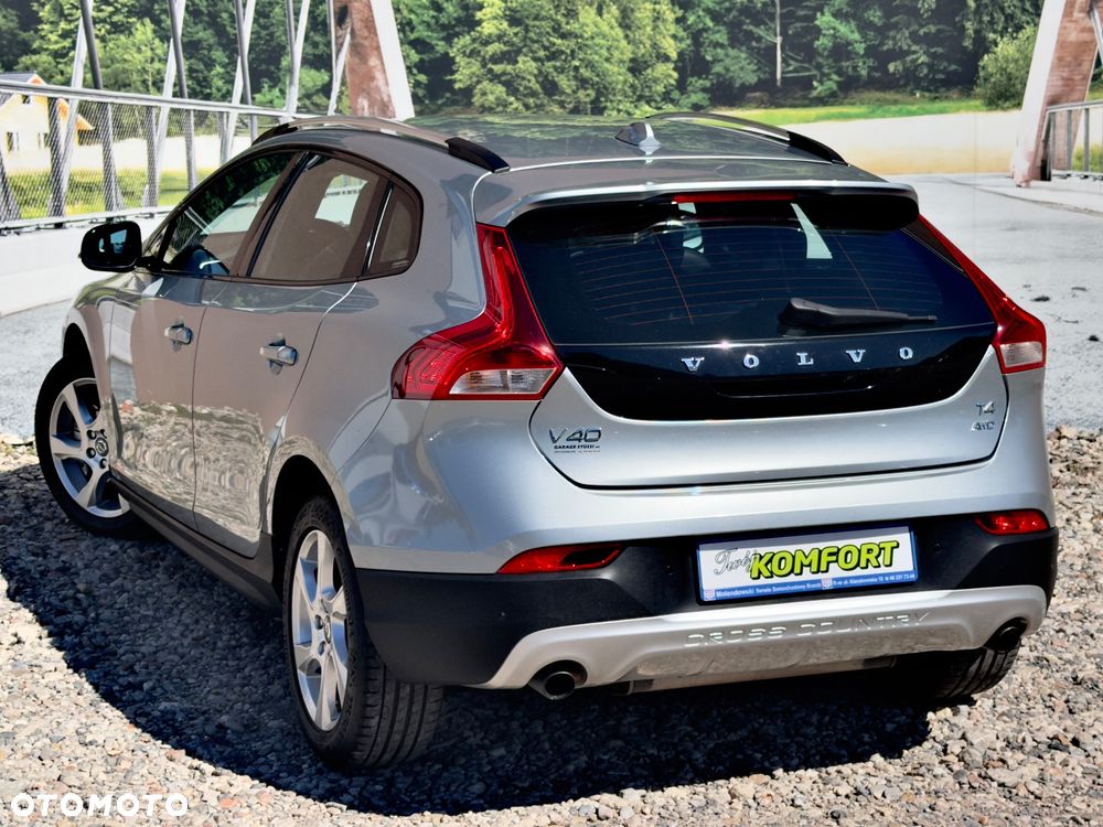 Volvo V40 Cross Country T4 AWD Geartronic Kinetic - 16