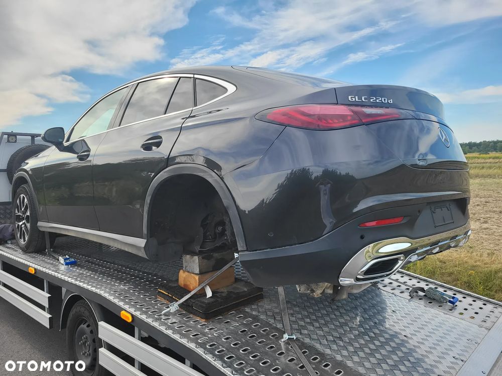 Mercedes-Benz GLC 220 d 4Matic 9G-TRONIC Avantgarde Advanced - 8