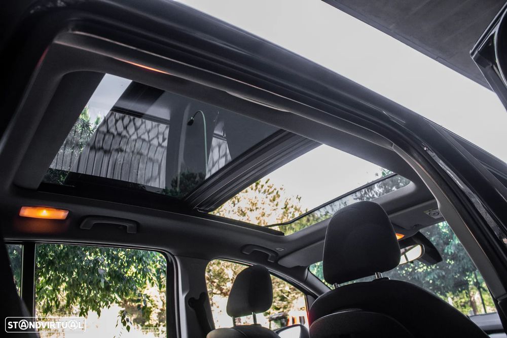 BMW 216 Gran Tourer d Aut. - 34