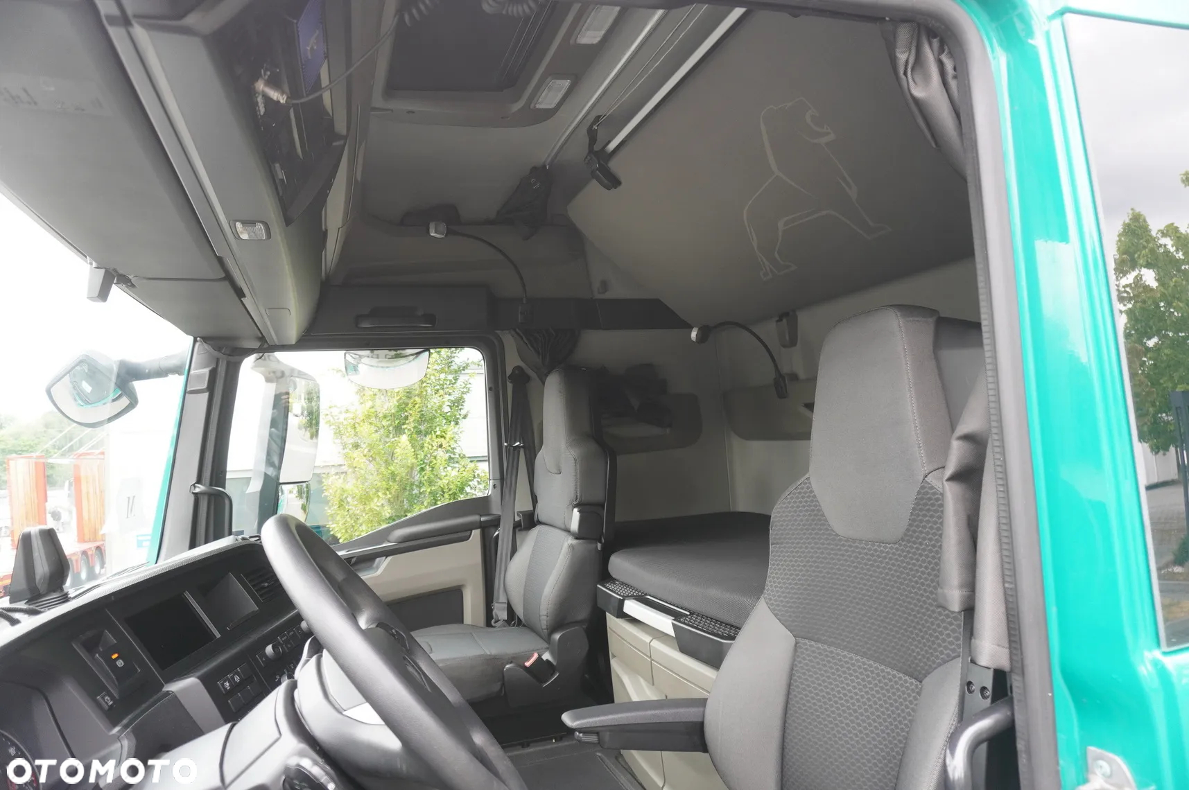 MAN TGX 18.470 / Zestaw / Przyczepa 19 EPAL / Firanka 19 EPAL / 2022 / Retarder / 15 sztuk - 19