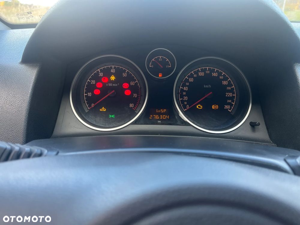 Opel Astra 1.6 Essentia - 21