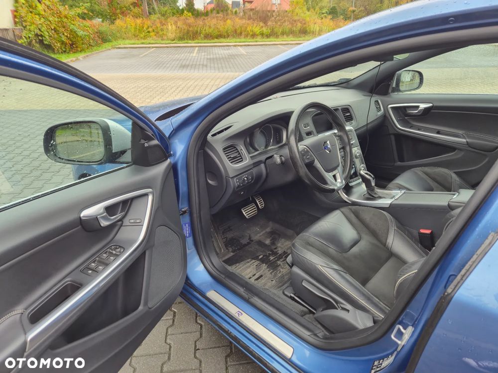 Volvo S60 D4 Drive-E R-Design Momentum - 2