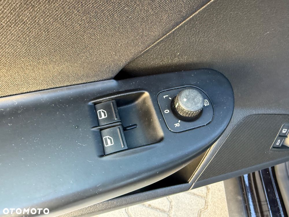 Volkswagen Passat 1.9 TDI DPF Trendline - 11