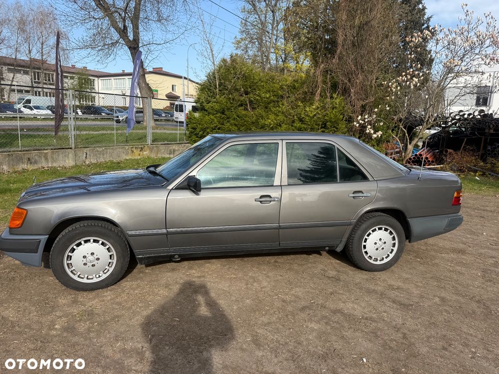 Mercedes-Benz W124 (1984-1993) - 6