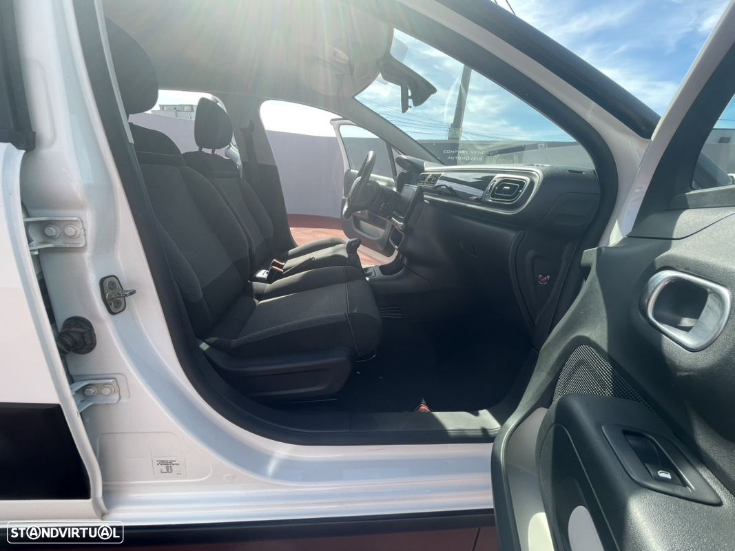 Citroën C3 1.2 PureTech Shine - 17