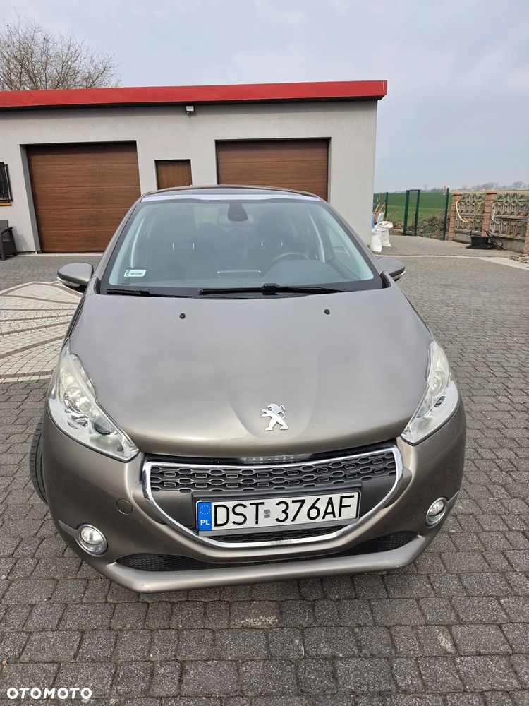 Peugeot 208 120 VTI Allure - 21