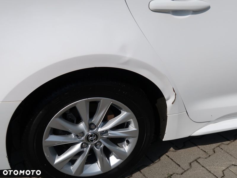 Toyota Corolla 1.8 Hybrid Comfort - 27