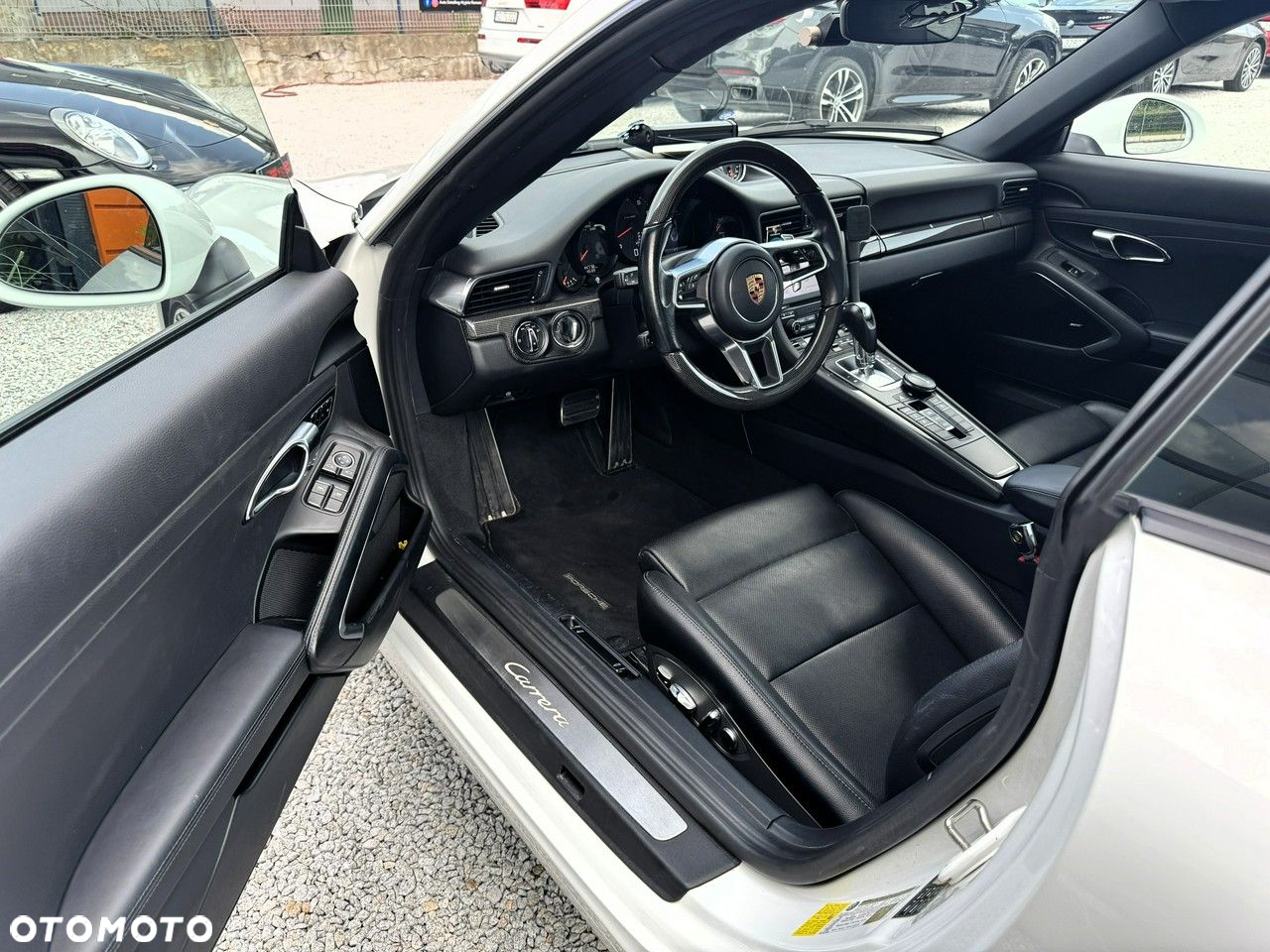Porsche 911 Carrera - 10