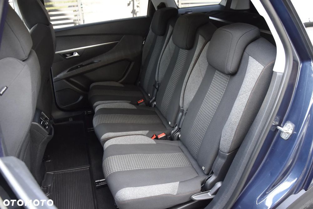 Peugeot 5008 1.6 HDi Style 7os - 24