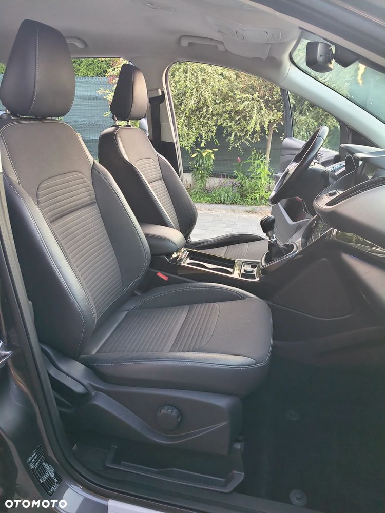 Ford Kuga 2.0 TDCi 2x4 Business Edition - 12