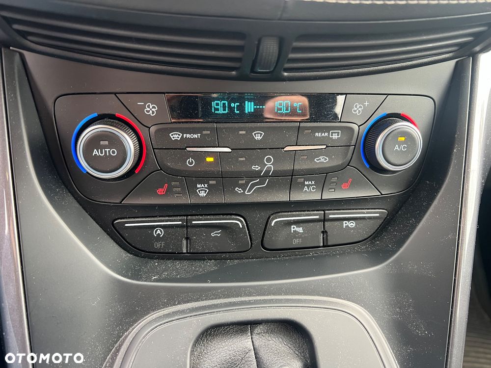 Ford Kuga 1.5 EcoBoost 4x4 Vignale - 16