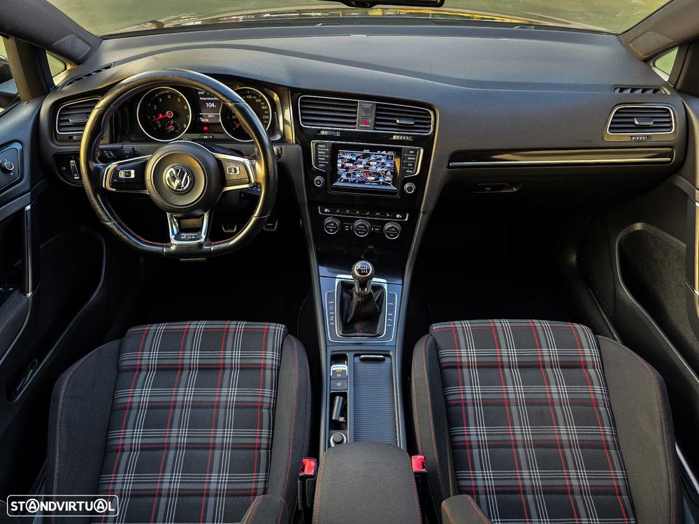 VW Golf 2.0 TSi GTi - 8