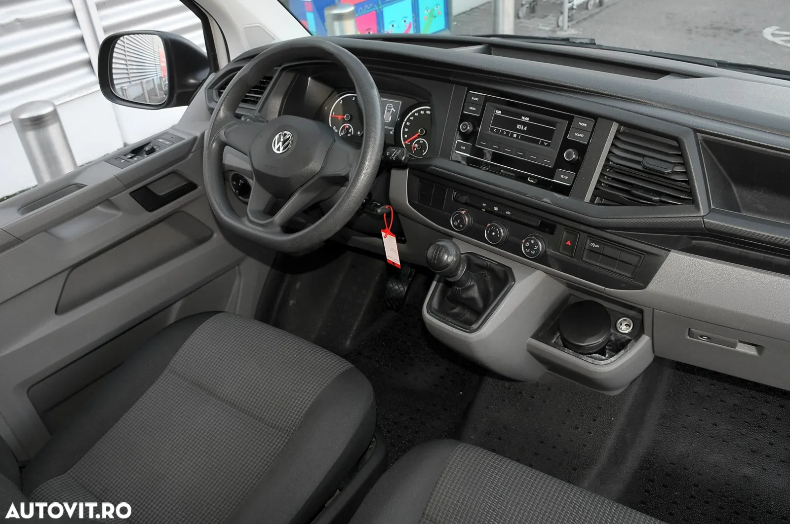 Volkswagen Transporter T6 Lang Plus Trendline - 8