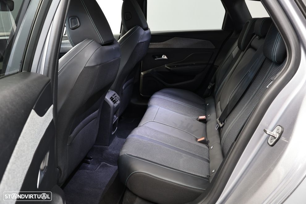 Peugeot 308 SW 1.2 PureTech Allure EAT8 - 26