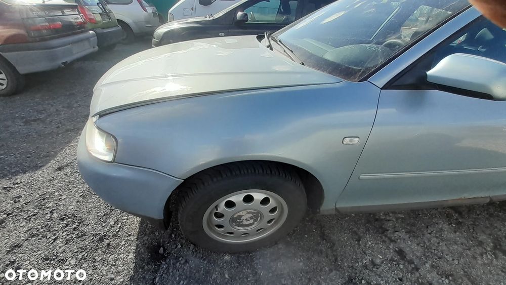 AUDI A3 8L LIFT FL BŁOTNIK LEWY PRZEDNI PRZÓD LY7R nr. 32/3 - 1