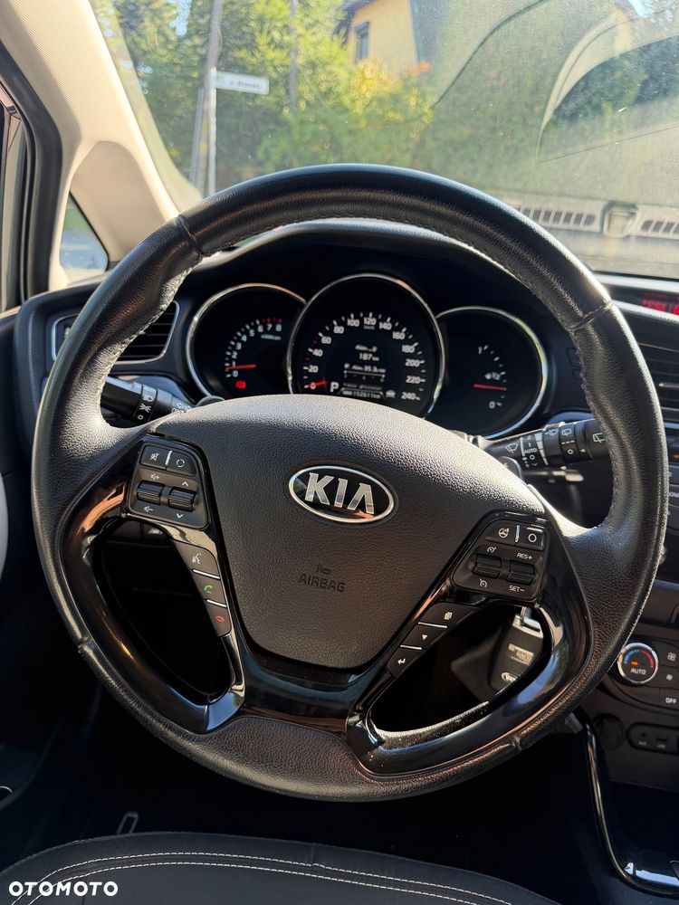Kia Ceed 1.6 GDI DCT Spirit - 28