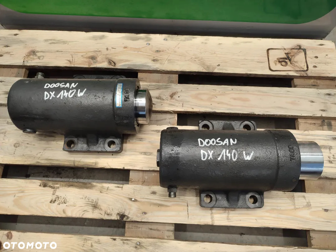 Stabilizator przedniej osi DOOSAN DX 140 W (400327-00016C) - 2