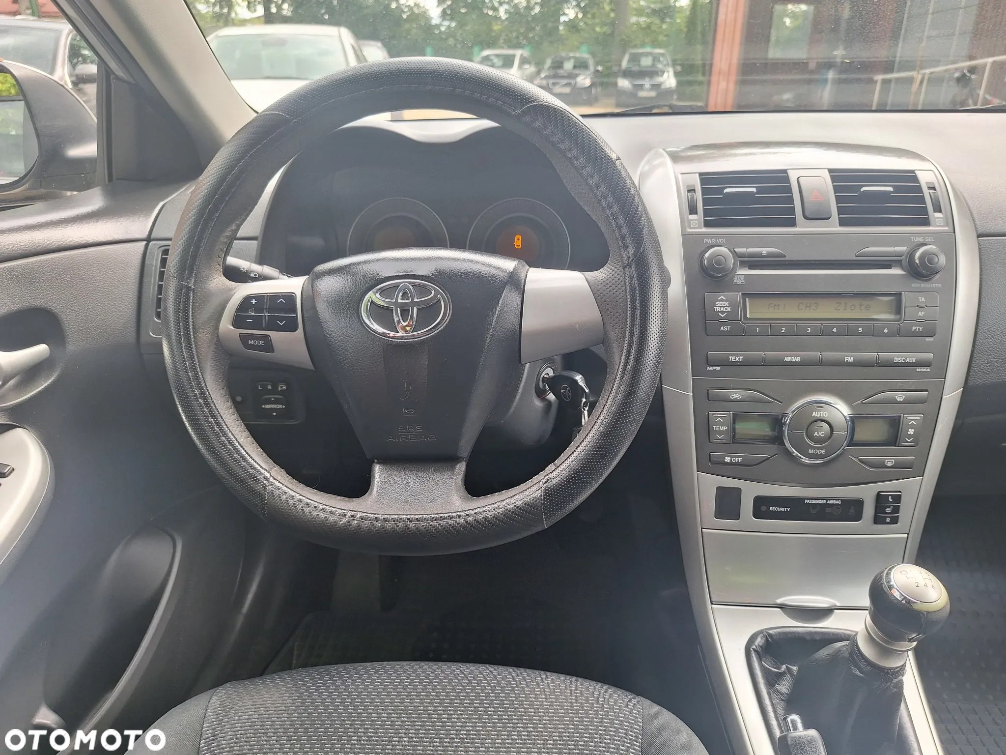 Toyota Corolla 1.6 Luna - 18