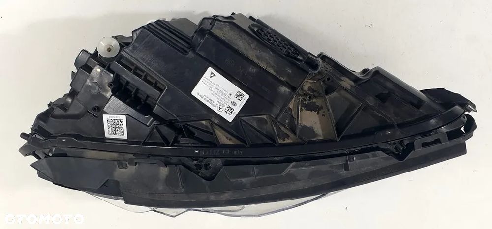 Mercedes CLA W118 Reflektor Prawy A1189061401 - 2