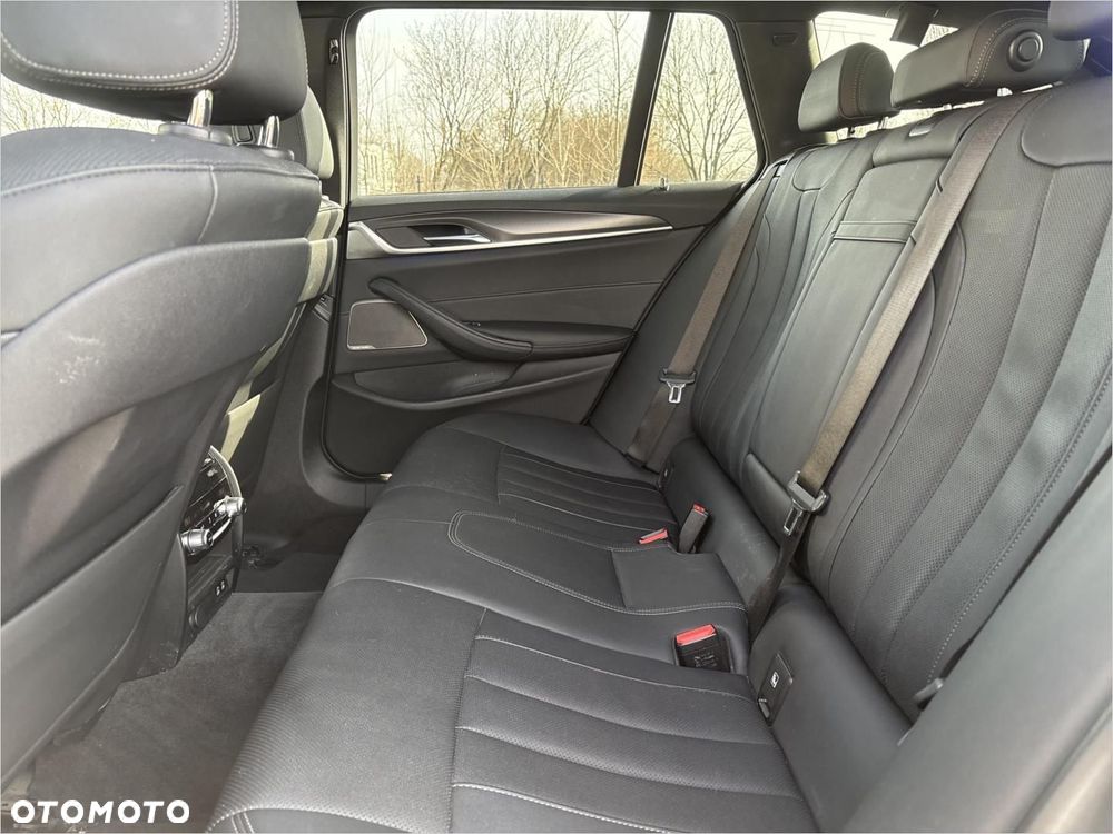 BMW Seria 5 520d xDrive mHEV M Sport sport - 15