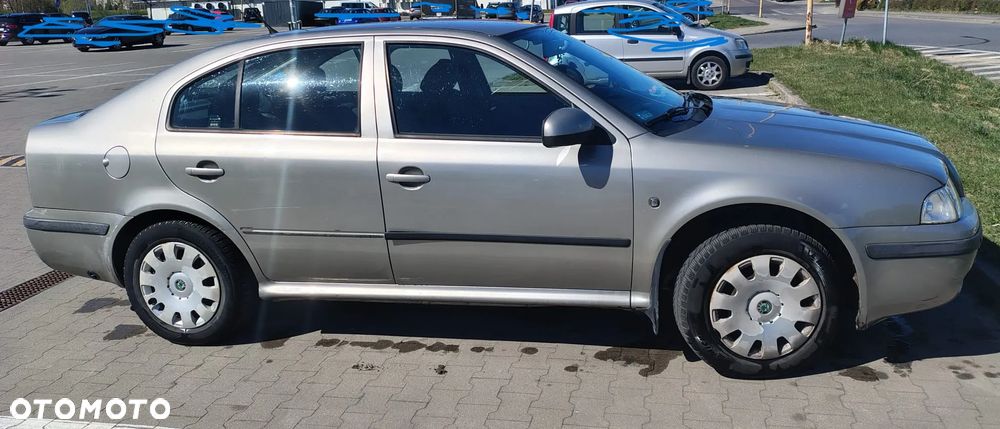 Skoda Octavia 1.6 Classic EU5 - 4