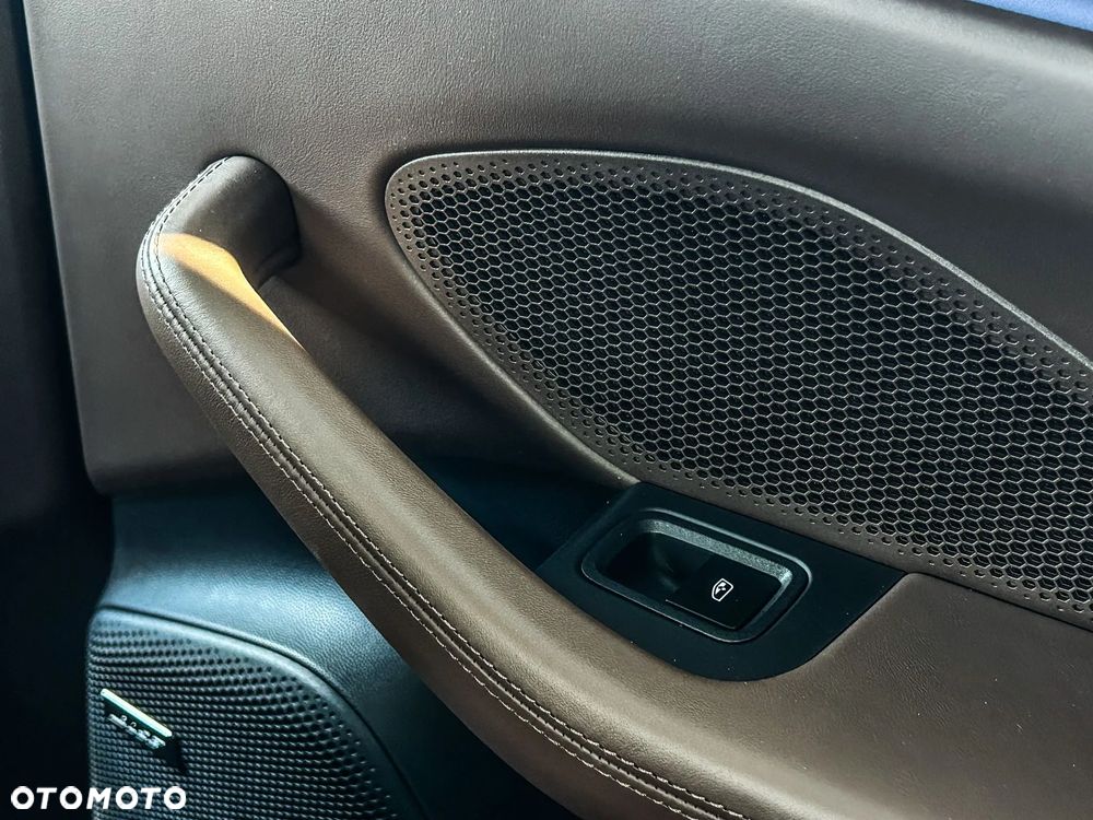 Porsche Macan - 26