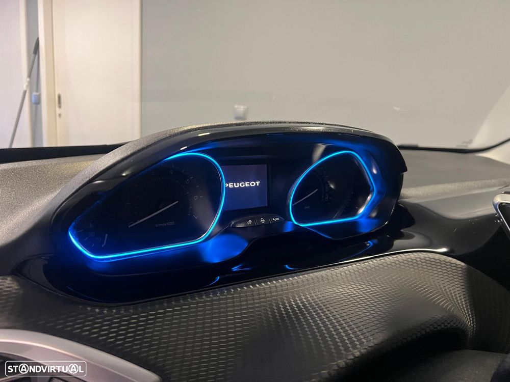 Peugeot 2008 1.2 VTi Allure - 11