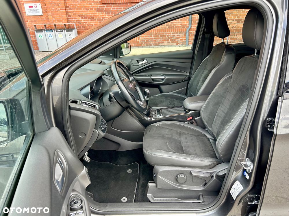 Ford Kuga 1.5 EcoBoost 2x4 ST-Line - 15