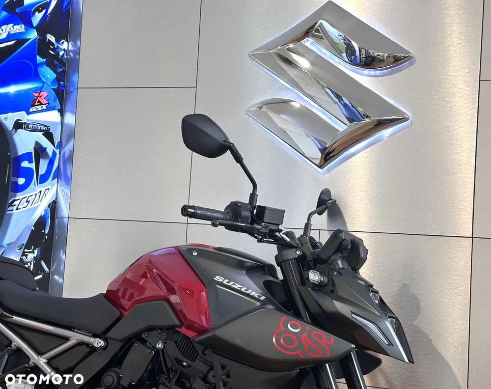 Suzuki GSX - 3