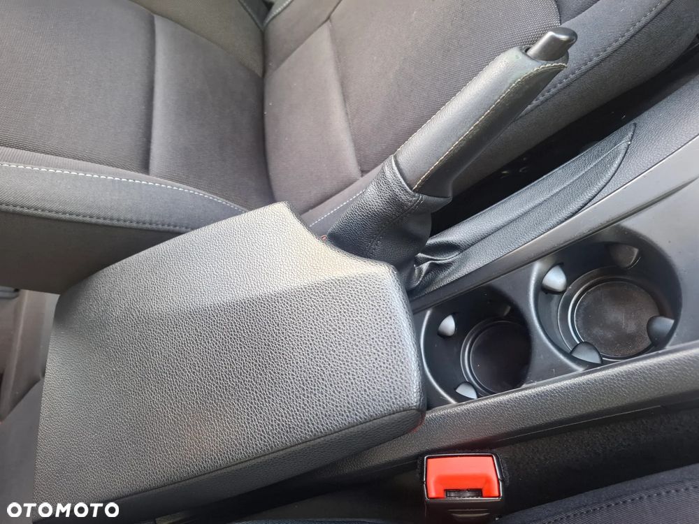 BMW Seria 1 118i - 24