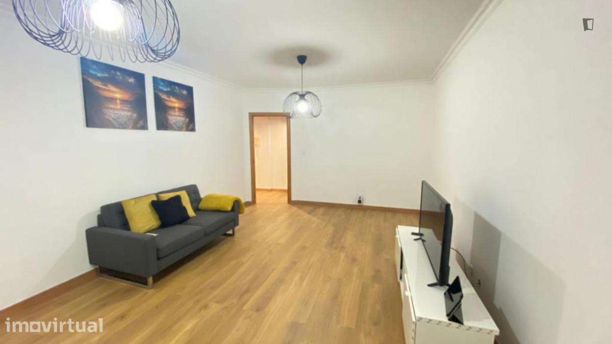 Apartamento com 2 quartos - localizado em Lisbon - Grande imagem: 2/14