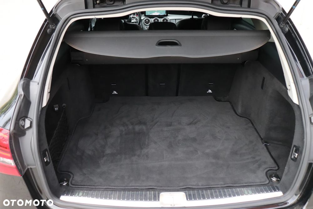 Mercedes-Benz Klasa C 220 d 9G-TRONIC Edition 19 - 35