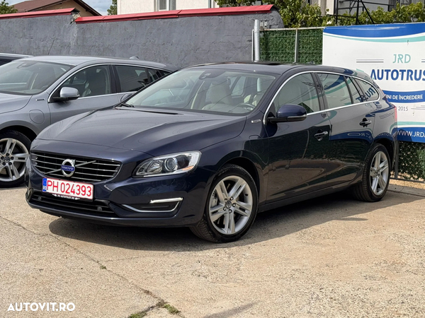 Volvo V60 D6 Plug-In-Hybrid AWD Geartronic Summum