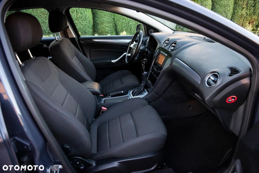 Ford Mondeo 2.0 TDCi Business Edition - 36