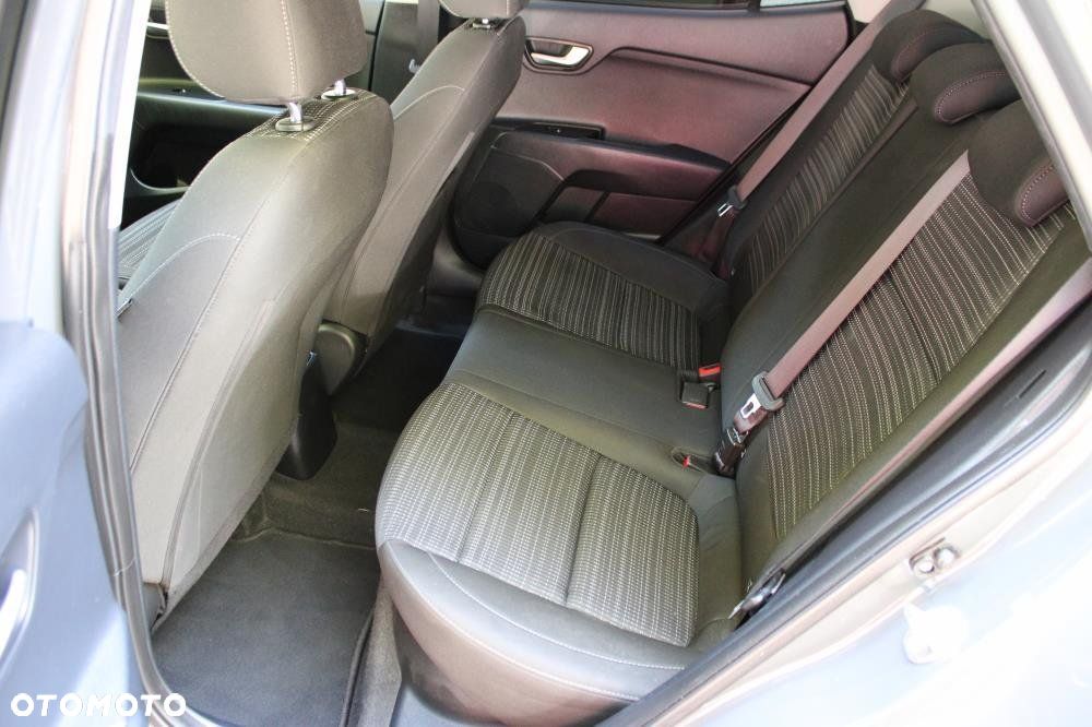 Kia Stonic - 10