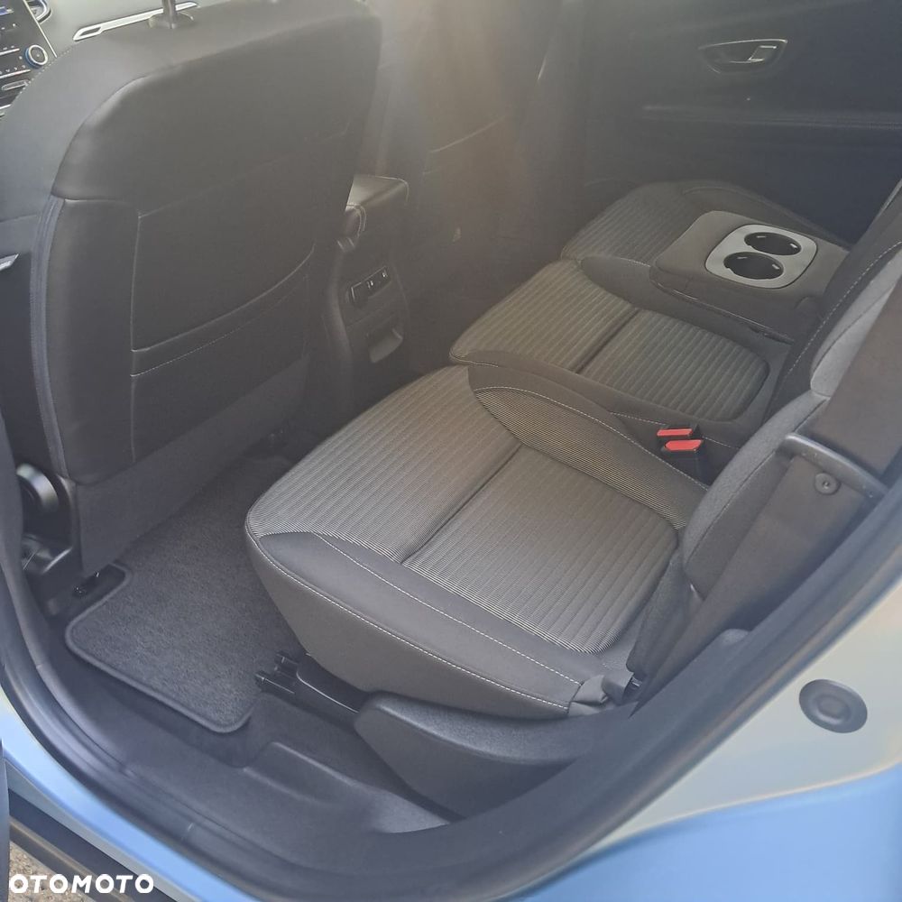 Renault Scenic - 17