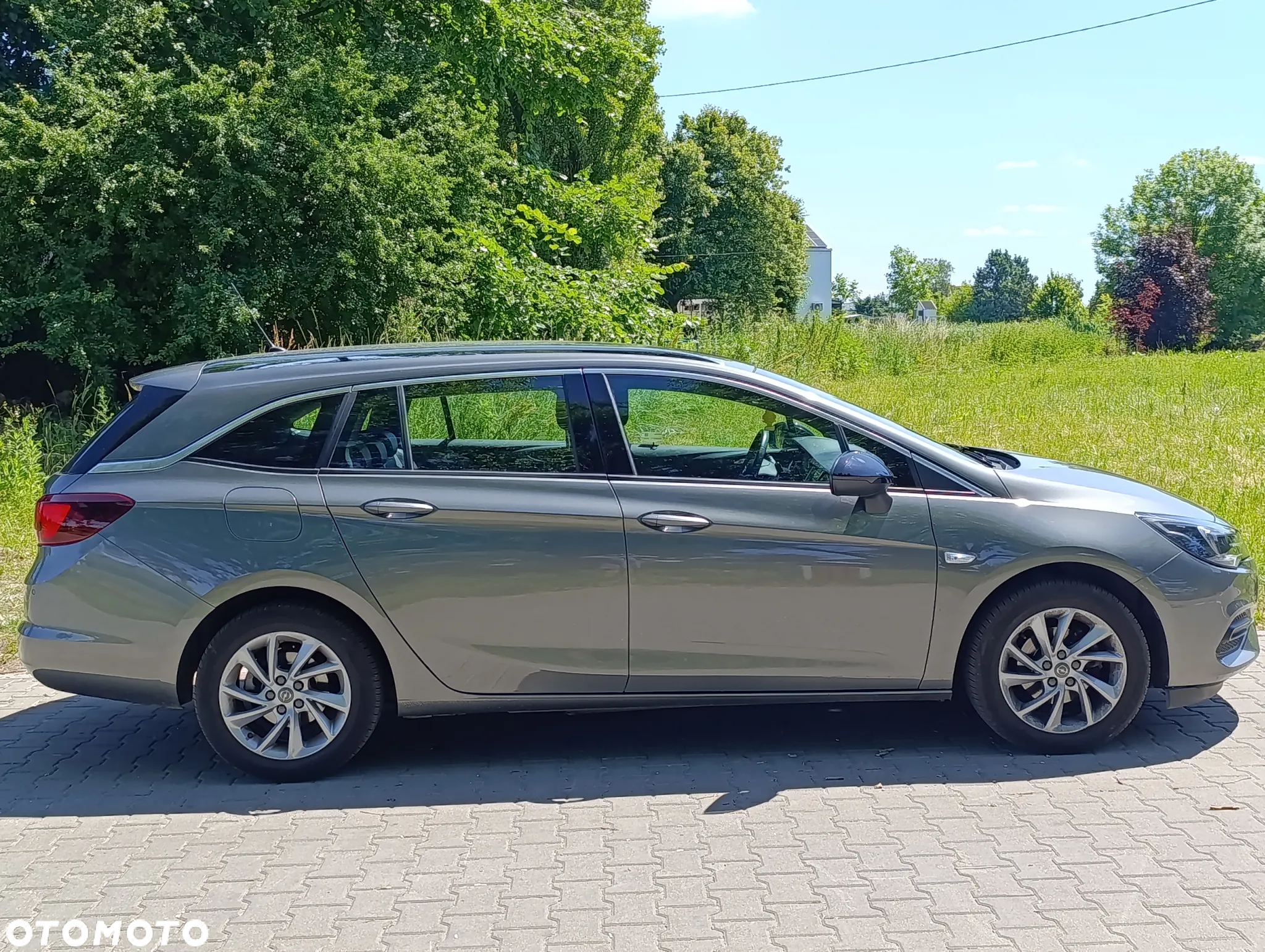 Opel Astra V 1.2 T Elegance S&S - 6