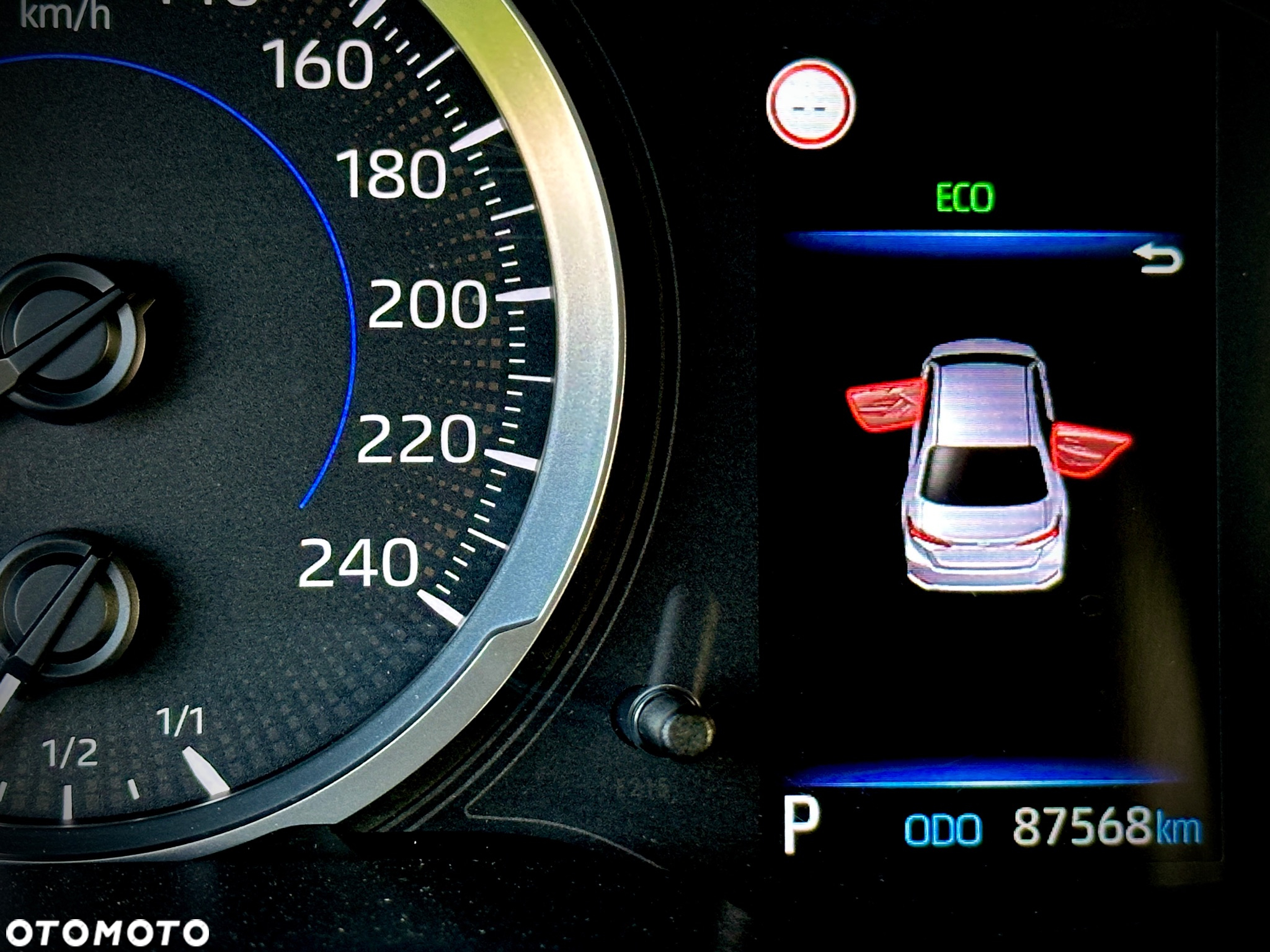 Toyota Corolla 1.8 Hybrid Comfort - 31