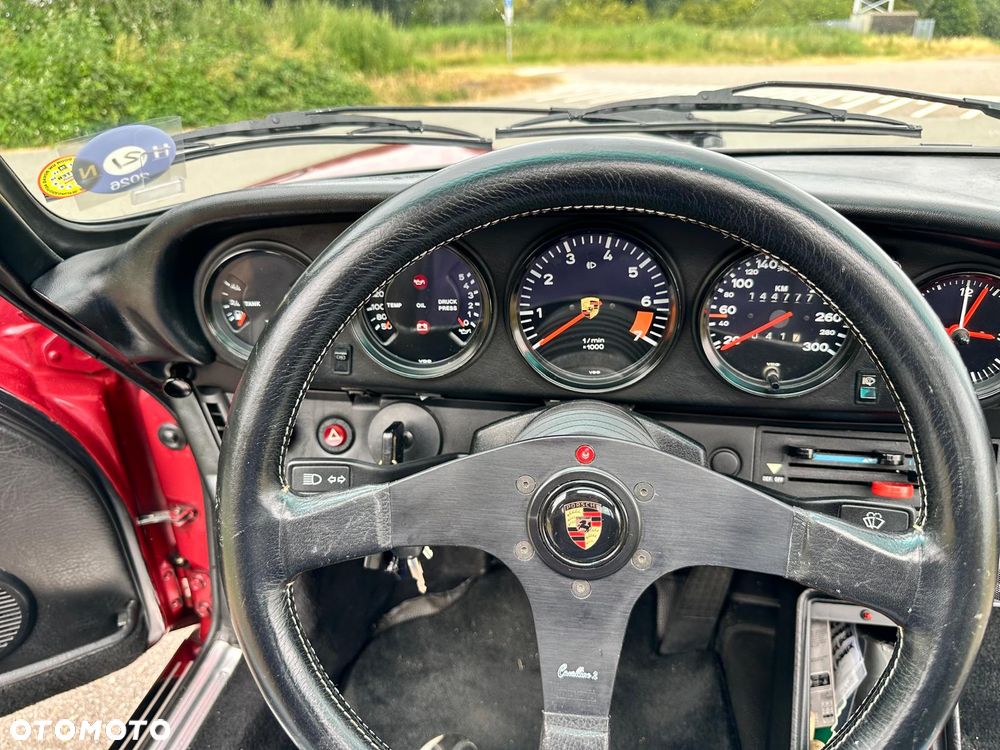 Porsche 911 - 18