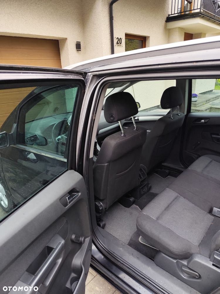 Opel Zafira 1.9 CDTI First Edition - 10