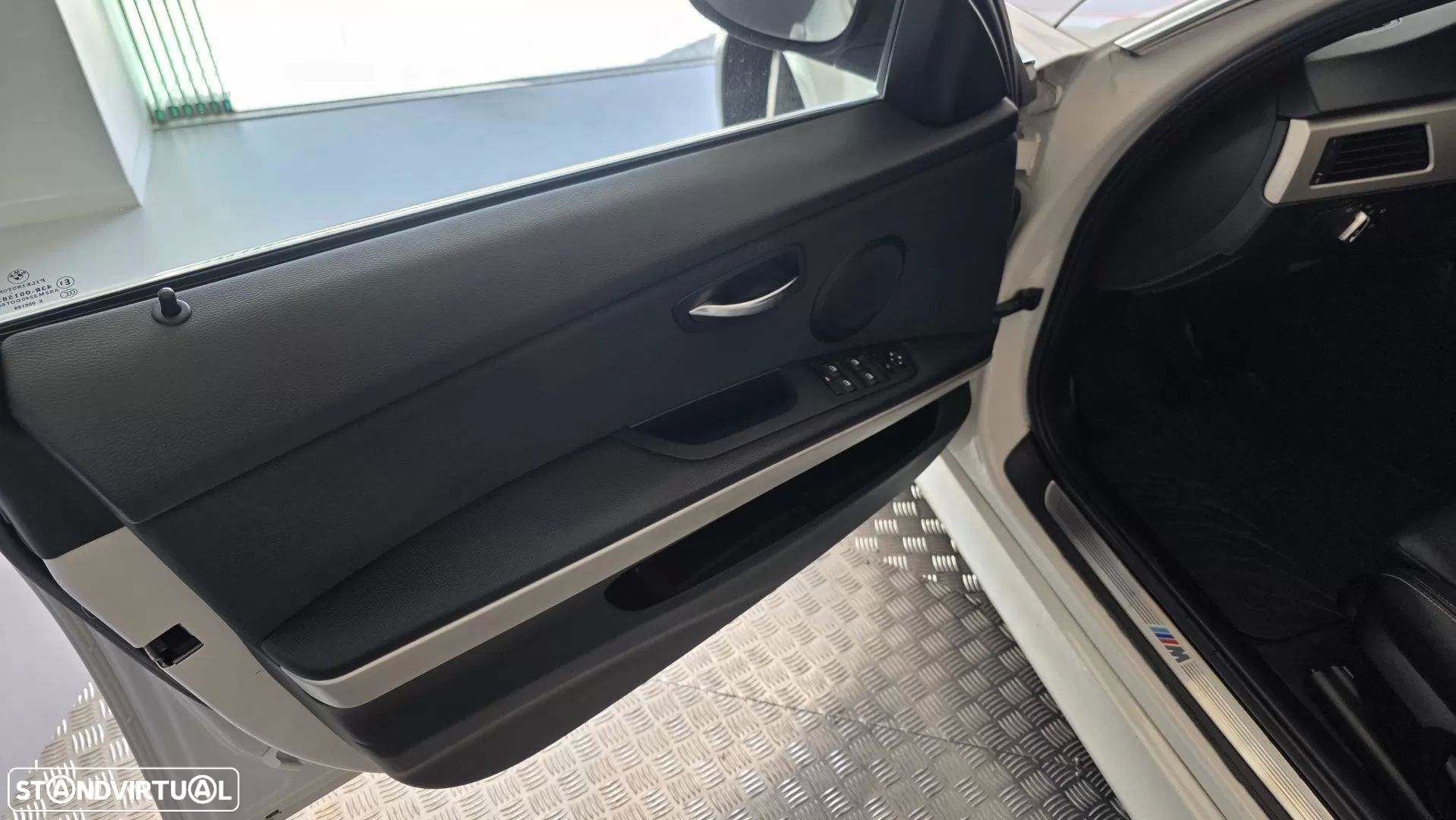 BMW 320 d Touring Pack M - 34
