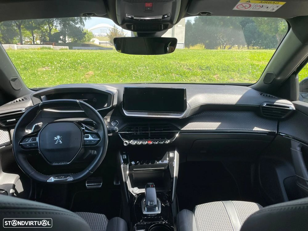 Peugeot 2008 1.2 PureTech GT Line EAT8 - 10