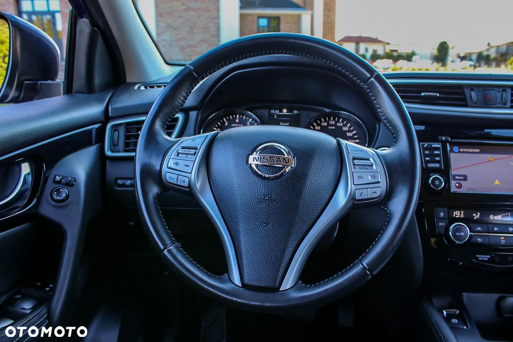 Nissan Qashqai 1.2 DIG-T Xtronic TEKNA - 34