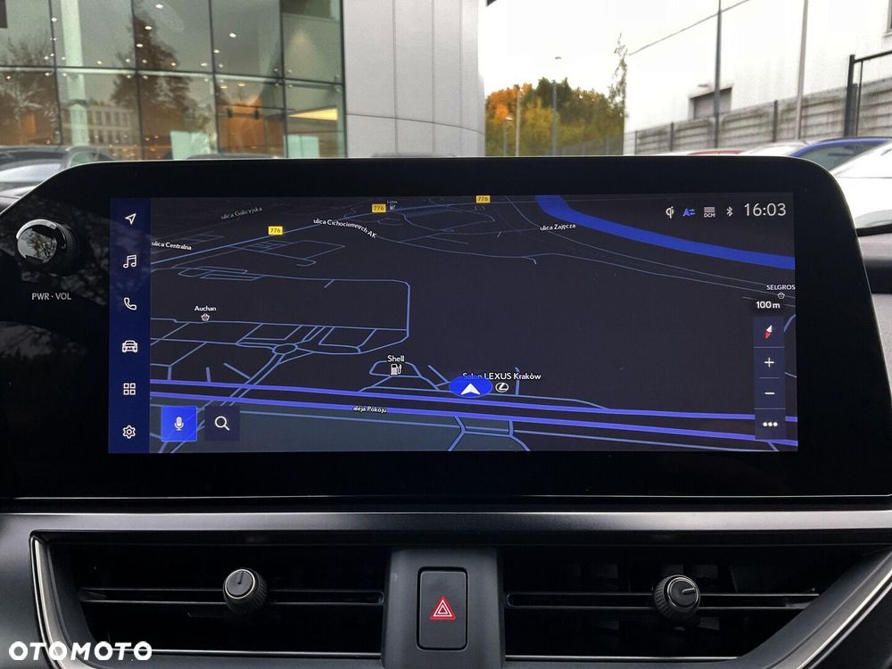 Lexus UX 300h F Sport Design AWD - 29
