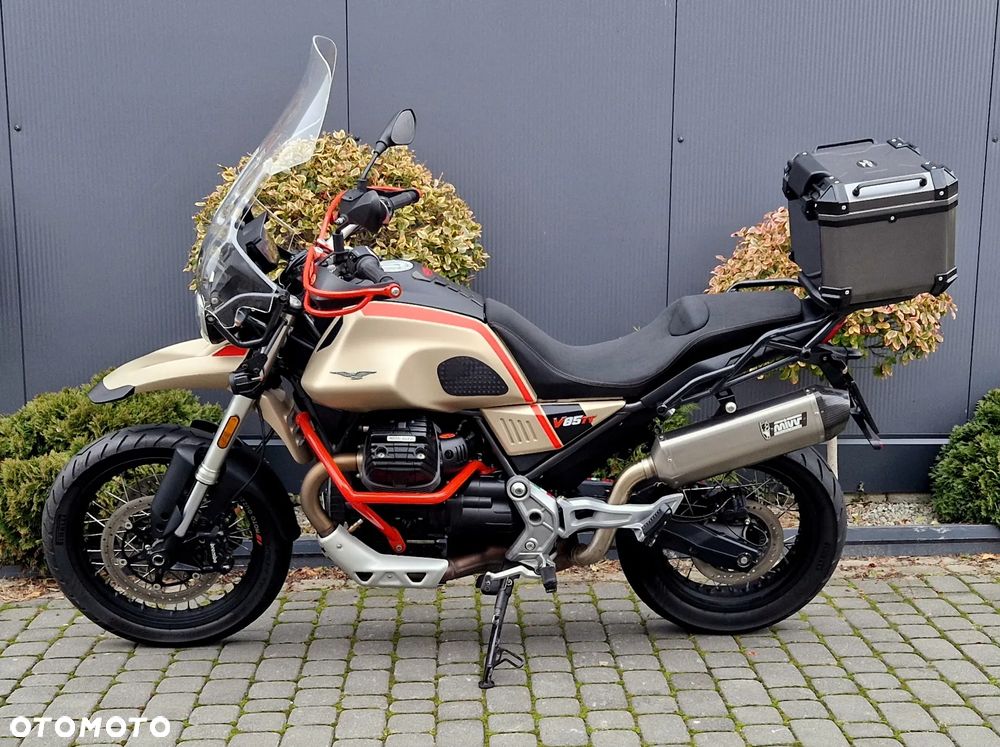 Moto Guzzi V85 - 6