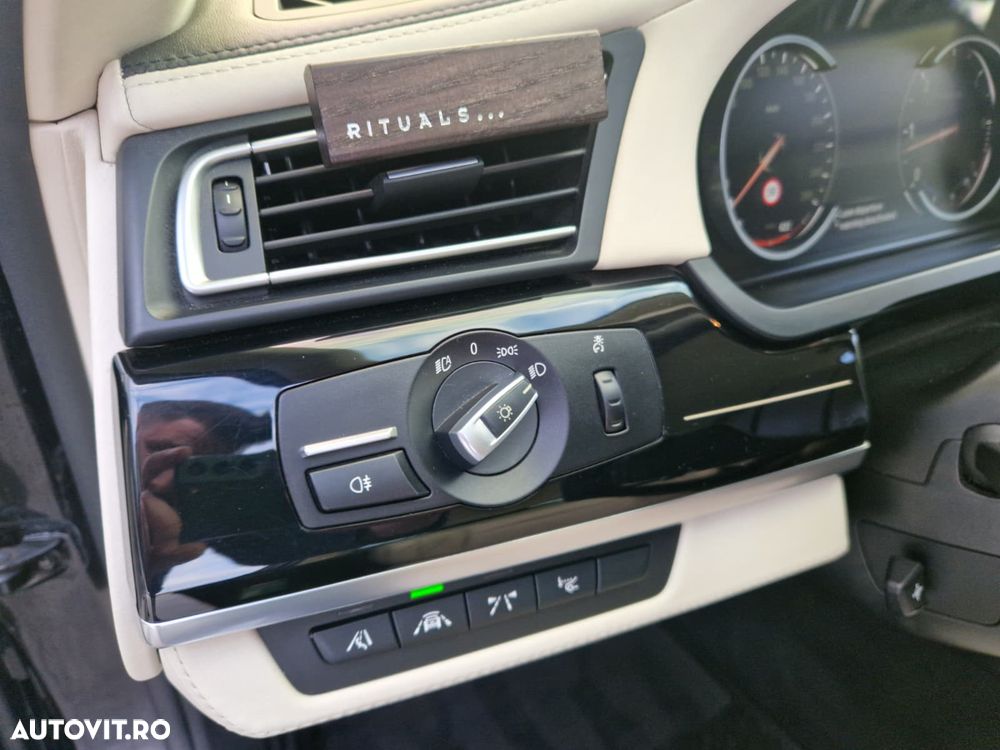 BMW Seria 7 730d BluePerformance Edition Exclusive - 21